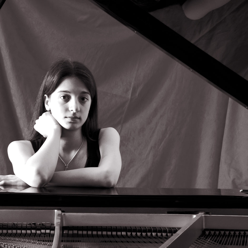 Lara-De-Marco,-pianoforte